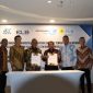 Kolaborasi PT PLN Batam dan PT ELB untuk meningkatkan kapasitas Pembangkit Listrik Tenaga Gas Uap (PLTGU) Tanjung Uncang yang diharapkan diharapkan makin memperkuat kelistrikan Batam dan menghasilkan efisiensi bagi kedua perusahaan. (Kiri ke kanan: Direktur Utama PT Medco Power Indonesia Eka Satria, Director PT Kansai Electric Power Indonesia Takeshi Shimada, Direktur Utama PT Energi Listrik Batam Bambang Urip Setiawan Adi, Direktur Utama PT PLN Batam Muhammad Irwansyah Putra, EVP Divisi Pengendalian Pembangkit dan IPP PT PLN (Persero) Emir Muhaimin dan Komisaris Utama PT Medco Power Indonesia Amri Siahaan). Foto: PLN Batam untuk INIKEPRI.COM 