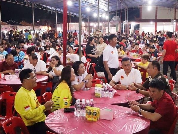 Cen Sui Lan Anggota DPR RI dari Partai Golkar Dapil Kepulauan Riau saat menghadiri HUT ke-33 Vihara Samudra Dharma, Tiban Mentarau, Kota Batam, pada Sabtu (22/7/2023) malam. Foto: Istimewa