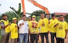 Cen Sui Lan, Anggota DPR RI dari Partai Golkar Dapil Kepulauan Riau, kembali menunjukkan kerja nyatanya  untuk kegiatan normalisasi penanganan banjir di Sungai Pelunggut Sagulung, Kota Batam. Foto: Istimewa 