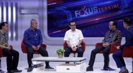 Wakil Menteri Komunikasi dan Informatika Nezar Patria dalam Program Fokus Terkini di Studio TVRI Jakarta Selatan. Foto: Kominfo 