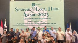 Toedjoeh Inkubator , sebuah inkubator bisnis yang didirikan oleh kolaborasi Gekrafs kepri bersama HIPMI Batam, melaksanakan Graduation Batch 1 dari inkubasi yang dilakukan sejak bulan Januari 2023, bertempat di Kampus ITEBA Batam, Sabtu (29/7/2023). Foto: INIKEPRI.COM 