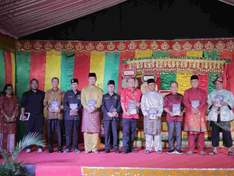 Mengangkat kembali objek kebudayaan masa lalu di Kota Tanjungpinang, Dinas Kebudayaan dan Pariwisata (Disbudpar) menyelenggarakan pementasan sendratari perkawinan Kapitan Tik Sing. Foto: Diskominfo Tanjungpinang 