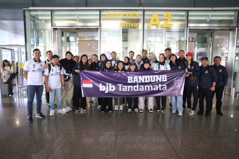 Tim bola voli Timnas Indonesia yang diwakili Bandung bjb Tandamata sudah bertolak menuju Vietnam pada Selasa, 1 Agustus 2023, untuk menghadapi Kejuaraan Bola Voli Asia Tenggara (ASEAN) atau The Southeast Asian Volleyball League (SEA V.League) 2023. Foto: bank bjb untuk INIKEPRI.COM