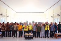 Cen Sui Lan, Anggota DPR RI dari Partai Golkar Dapil Kepulauan Riau, akan mengalokasikan dana aspirasi pada tahun anggaran 2024 mendatang sebesar Rp25 miliar guna revitalisasi kawasan Paya Togok Islamic Center Kundur. Selain kepentingan pengamanan pantai dekat Islamic Center dari abrasi, juga penataan kawasan pusat keislaman di Karimun tadi. Foto: Istimewa 