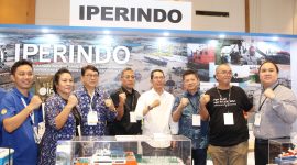 Wakil Walikota Batam, Amsakar Achmad, mengapresiasi pelaksanaan pameran perkapalan 6th Indonesia Marine & Offshore Expo (IMOX) 2023 yang digelar di Hotel Radison, selama tiga hari, dari 1 hingga 3 Agustus 2023 yang di inisiasi oleh Kamar Dagang Indonesia (Kadin) Kota Batam berkolaborasi dengan Fireworks. Foto: INIKEPRI.COM 