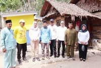 Cen Sui Lan Anggota DPR RI Fraksi Golkar Dapil Kepulauan Riau (Kepri) melaksanakan kunjungan kerja (kunker) reses ke Kabupaten Karimun pada Rabu (26/8/2023) sampai dengan Sabtu (29/7/2023) pekan kemarin. Dari kunker tersebut, terselip tangis pilu dari Cen Sui Lan kala melihat toilet yang dibangun dari dana aspirasinya, lebih megah dibandingkan rumah Pak RT. Foto: Istimewa 