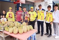 Cen Sui Lan, Anggota DPR RI dari Partai Golkar Dapil Kepulauan Riau Cen, tampaknya benar-benar memberikan prioritas soal infrastruktur jalan di Kabupaten Tanjung Balai Karimun.  Hal ini dibuktikan selama kunjungan kerja reses ke Kabupaten berjuluk 