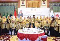 Ketua Dewan Kerajinan Nasional (Dekranasda) Provinsi Kepulauan Riau Hj. Dewi Kumalasari Ansar resmi membuka Rapat Kerja Daerah (Rakerda) Dekranasda Provinsi Kepri Tahun 2023 di Gedung Daerah, Tanjungpinang, Jumat (4/8/2023). Foto: Diskominfo Kepri
