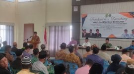 Asisten I Bidang Pemerintahan dan Kesra Sekretariat Daerah Kota Tanjungpinang Muhammad Yatim menghadiri acara sosialisasi sekaligus launching kampung moderasi beragama bertempat di Aula Kecamatan Bukit Bestari, Jum'at (4/8/2023). Foto: Diskominfo Tanjungpinang 
