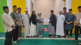 Wali Kota Tanjungpinang, Hj. Rahma, S.IP.,M.M, menggelar safari maghrib di Masjid Al Muhajirin Perumahan Dompak Indah Residence Kelurahan Batu IX, Tanjungpinang Timur, Senin (7/8/2023). Foto: Diskominfo Tanjungpinang 
