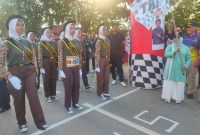 Wali Kota Tanjungpinang, Hj. Rahma, S.IP.,M.M, secara resmi melepas peserta Lomba Gerak Jalan Proklamasi 8 Kilometer pada Sabtu (12/8/2023) pagi di Terminal Sei Carang, Tanjungpinang Timur. Foto: Diskominfo Tanjungpinang 