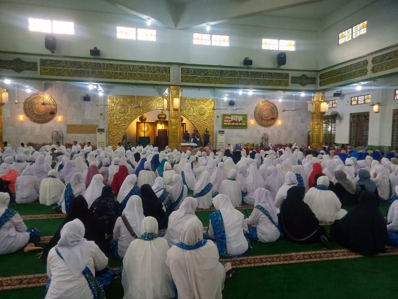 Pemko Tanjungpinang menggelar Gebyar Milad ke-42 Badan Kontak Majelis Taklim (BKMT) Kota Tanjungpinang, yang dilaksanakan di Masjid Agung Al-Hikmah, Sabtu (19/8/2023). Foto: Diskominfo Tanjungpinang
