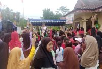 Erwan Bachrani di acara jalan dan senam sehat. Foto: INIKEPRI.COM 