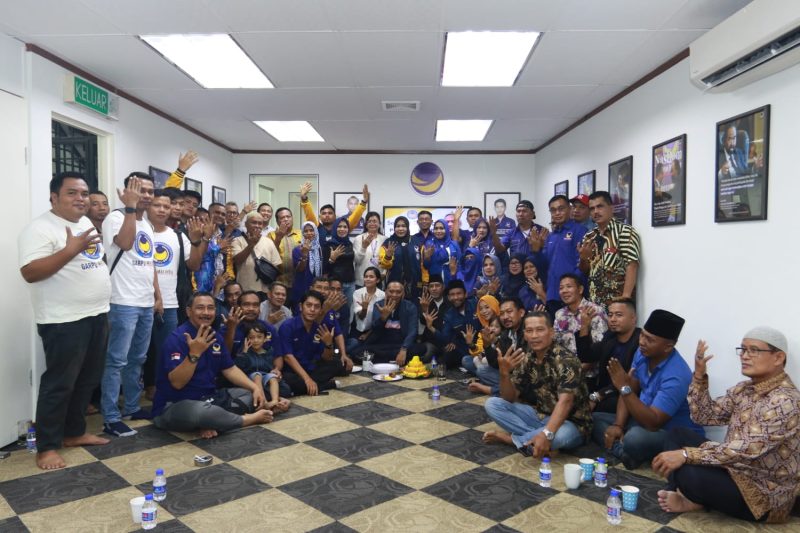 Pengurus GARPU dan Perwakilan NasDem Malaysia berfoto bersama. Foto: INIKEPRI.COM 