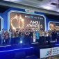 Malam penganugerahan AMSI Awards 2023 telah sukses digelar di Bandung, Rabu (23/08/2023). Ini sekaligus menjadi acara puncak dan penutup rangkaian acara Indonesia Digital Conference (IDC) yang sebelumnya digelar pada 22-23 Agustus 2023 dengan mengangkat tema Artificial Intelligence (AI) untuk transformasi bisnis. Foto: AMSI 