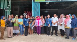 Pemerintah Kota Tanjungpinang melalui Dinas Perdagangan dan Perindustrian (Disdagin) kembali menyalurkan kartu puan molek kepada masyarakat penerima. Foto: Diskominfo Tanjungpinang 