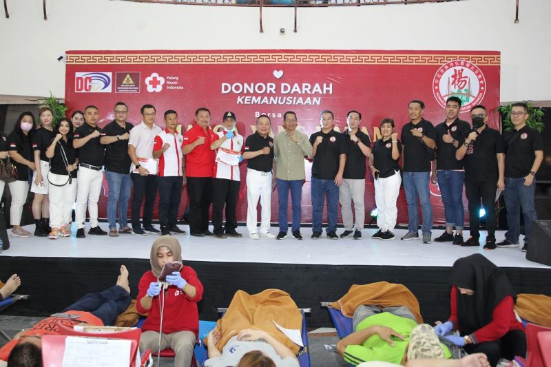 Wakil Wali Kota Batam Amsakar Achmad mengapresiasi kegiatan Donor Darah Kemanusiaan Bersama Marga Yang Kota Batam di Dc Mall, Sabtu (2/8/2023). Foto: INIKEPRI.COM