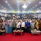 Gubernur Kepulauan Riau H. Ansar Ahmad saat berbicara pada kuliah perdana bagi mahasiswa baru FK UMRAH Angkatan Pertama di Auditorium Kampus UMRAH, Pulau Dompak, Kota Tanjungpinang, Minggu (3/9). Foto: Diskominfo Kepri