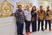 Cen Sui Lan Anggota Komisi V DPR RI Fraksi Golkar Dapil Kepri menerima Dr Fransiskus Irwan Widjaya Phd Ketua STT Real Batam dan manajemen lainnya di ruangan kerja 1328 Lantai 13 Gedung Nusantara 1 DPR RI Senayan Jakarta, Jumat (1/9/2023). Foto:Istimewa 
