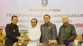 Rapat Paripurna Dewan Perwakilan Rakyat Daerah (DPRD) Provinsi Kepri di Balairung Wan Seri Beni Dompak. Foto: Diskominfo Kepri 