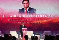 Menteri Koordinator Bidang Perekonomian Airlangga Hartarto menyampaikan pidato saat pleno ketiga pada ASEAN Business and Investment Summit 2023 di Jakarta, Minggu (3/9/2023). Foto: Media Center KTT ASEAN 2023/Zabur Karuru/aww.