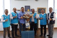 Dalam rangka memperingati Hari Pelanggan Nasional 2023, PT PLN Batam terus meningkatkan pelayanan dan kepuasan kepada masyarakat. Melalui berbagai kejutan menarik, PLN Batam memberikan harga spesial tambah daya listrik hanya Rp. 202.300 hingga memberikan apresiasi serta melakukan kunjungan ke beberapa pelanggan. Foto: PLN Batam untuk INIKEPRI.COM 