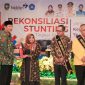 Wali Kota Tanjungpinang, Hj. Rahma, S IP.,M.M, menerima penghargaan Manggala Karya Kencana dari Badan Koordinasi Keluarga Berencana Nasional (BKKBN). Penghargaan. Foto: Diskominfo Tanjungpinang 