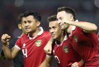 Skuad Timnas Indonesia merayakan gol Egy Maulana Vikri (tengah) ke gawang Turkmenistan di laga FIFA Matchday di Gelora Bung Tomo, Surabaya, Jumat (08/09/2023) malam WIB. Foto :PSSI