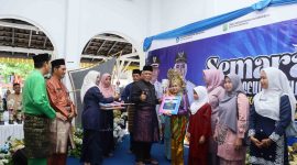Wakil wali kota Tanjungpinang, Endang Abdullah, S.Kp.M.Si, menutup acara semarak museum dihatiku yang telah dilaksanakan selama tiga hari dan diisi dengan perlombaan tingkat pelajar di museum Sultan Sulaiman Badrul Alamsyah kota Tanjungpinang, Jum'at (8/9/2023). Foto: Diskominfo Tanjungpinang 