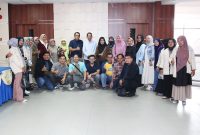 Wakil Wali Kota Batam Amsakar Achmad melepas secara simbolis peserta  Delegasi Program Lateral Thinking dan Business Matching Global Halal Produk di Ruang Rapat Lantai 4 Kantor Walikota Batam, Selasa (12/9/2023). Foto: INIKEPRI.COM 