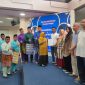 Wali Kota Tanjungpinang, Hj. Rahma, S.IP.,M.M, menyerahkan Surat Keterangan (SK) penempatan pedagang di Pasar Baru Tanjungpinang. Ada 796 pedagang yang menerima SK tersebut, mereka nantinya akan menempati Pasar Baru setelah selesai pembangunan. Foto: Diskominfo Tanjungpinang 
