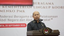 Deputi Bidang Koordinasi Peningkatan Kualitas Pendidikan dan Moderasi Beragama Kemenko PMK Warsito saat mewakili Menteri Koordinator PMK Muhadjir Effendy pada kegiatan “Seminar Penguatan Moderasi Beragama: Internalisasi nilai-nilai Moderasi Beragama dalam Pelaksanaan Tugas ASN sebagai Abdi Negara dan Abdi Masyarakat”. Foto: KemenkopUKM