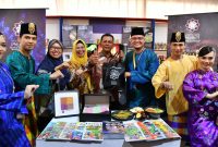 Opening Ceremony Gebyar Melayu Pesisir (GMP) Tahun 2023 yang menampilkan produk unggulan UMKM Kepulauan Riau, resmi dibuka oleh Gubernur Kepri Ansar Ahmad, bertempat di Ballroom Hotel Marriot Harbour Bay Kota Batam, Selasa (26/9/2023). Foto: Diskominfo Kepri 