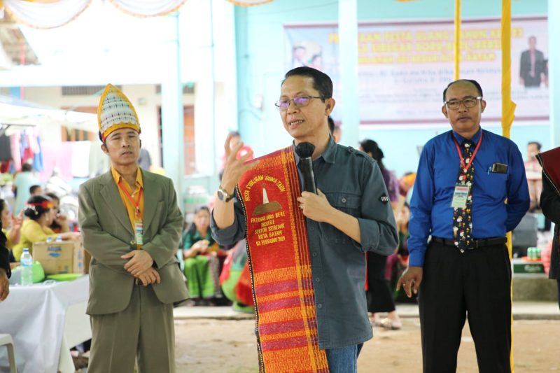 Wakil Wali Kota Batam, Amsakar Achmad, turut memeriahkan Hari Ulang Tahun ke-23 Punguan Parsadaan Toga Siregar Boru, Bere, Ibebere wilayah Sungai Beduk. Acara tersebut dilaksanakan di Fasum Bukit Ayu Suka Damai Blok D, Bida Ayu, Tanjung Piayu, pada Minggu (1/10/2023).
Foto: INIKEPRI.COM 