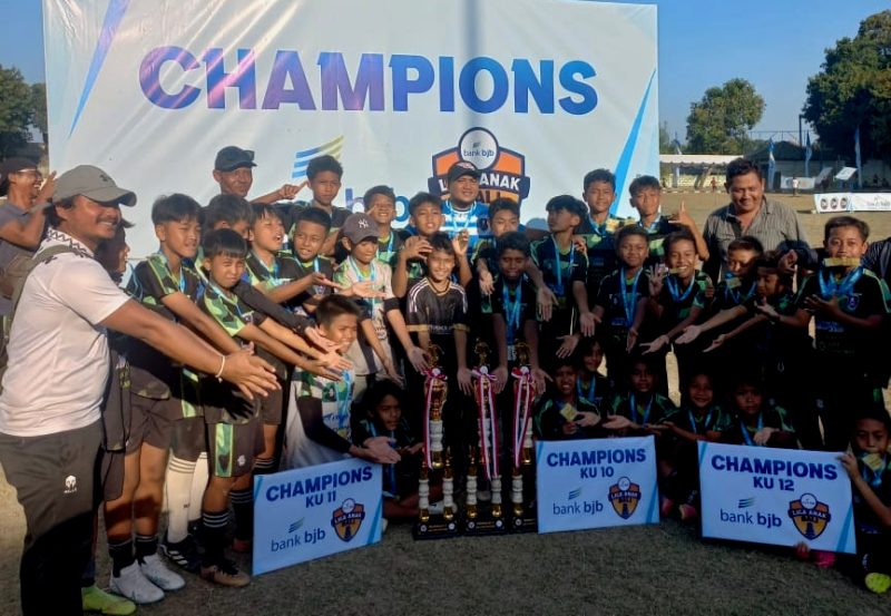Liga Anak Bali 2023 yang diselenggarakan bank bjb sukses digelar di Lapangan Makorem 163, Jalan Tendean, Dauh Puri, Kota Denpasar, Bali selama 2 hari pada Sabtu, 30 September 2023 dan Minggu, 1 Oktober 2023. Foto: bank bjb untuk INIKEPRI.COM 