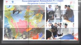 Menteri Investasi/Kepala BKPM Bahlil Lahadalia (tengah) mengikuti rapat kerja dengan Komisi VI DPR di Kompleks Parlemen, Senayan, Jakarta, Senin (2/10/2023). Foto: ANTARA/Indrianto Eko Suwarso/rwa.