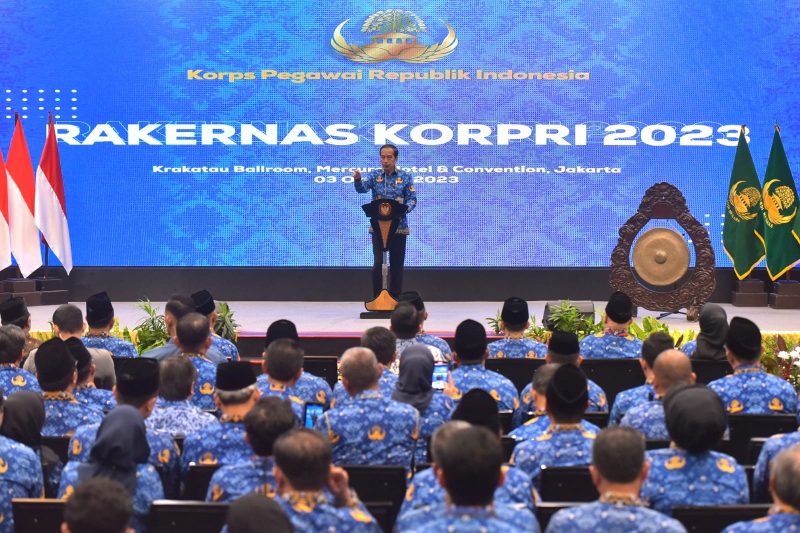 Presiden Jokowi saat membuka Rapat Kerja Nasional (Rakernas) Korps Pegawai Republik Indonesia (Korpri) Tahun 2023, di Mercure Hotel and Convention, Jakarta, Selasa (3/10/2023). Foto: BPMI Setpres.