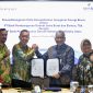 bank bjb melakukan penandatangan Nota Kesepahaman mengenai Sinergi Bisnis dengan PT Bank Pembangunan Daerah Maluku dan Maluku Utara (bank Maluku Malut), bertempat di Gedung Kantor bank bjb di Jakarta, Selasa (4/10). Foto: bank bjb untuk INIKEPRI.COM 
