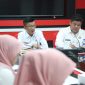 Pj. Wali Kota Tanjungpinang, Hasan, S.Sos memimpin rapat koordinasi Evaluasi terkait realisasi Pendapatan Asli Daerah (PAD) kota Tanjungpinang bersama jajaran Badan Pengelolaan Pajak dan Retribusi Daerah Kota Tanjungpinang. Rapat dilaksanakan di ruang rapat Kantor Bappelitbang, Rabu (4/10/2023). Foto: Diskominfo Tanjungpinang 
