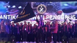 Gubernur Kepri Ansar Ahmad secara langsung melantik dan mengukuhkan kepengurusan Rumpun Melanesia Bersatu (RMB) Provinsi Kepulauan Riau (Kepri) periode 2023-2028.
Foto: INIKEPRI.COM 