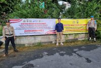 Guna meningkatkan kesadaran dan literasi  serta mencegah terjadinya pengiriman PMI secara tidak resmi keluar negeri dan ancaman hukuman bagi pengurusnya, Pos Polisi Pelabuhan Batam Center menebar spanduk dan banner di sekitar pelabuhan tersebut, pada Jumat (12/10/2023).Foto: INIKEPRI.COM 