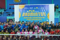 Dalam rangka peringatan Hari Ulang Tahun (HUT) PT PLN Batam yang ke-23 dan Hari Listrik Nasional (HLN) ke-78 PT PLN Batam menggelar Even Badminton Turnamen tahun 2023 di GOR Banda Baru Sei Panas, pada Sabtu dan Minggu 14-15 Oktober 2023. Foto: INIKEPRI.COM/HO Humas PLN Batam

