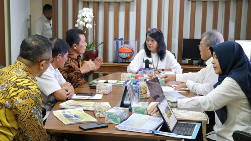 Gubernur Kepulauan Riau H. Ansar Ahmad berkunjung ke kantor Kementerian PUPR di Jakarta, Senin (16/10/2023). Foto: Diskominfo Kepri 