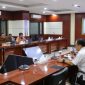 Gubernur Kepulauan Riau Ansar Ahmad melakukan audiensi dengan Direktur Jenderal (Dirjen) Perimbangan Keuangan Kementerian Keuangan Luky Alfirman di Gedung Radius Prawiro Jakarta, Senin (16/10/2023). Foto: Diskominfo Kepri 