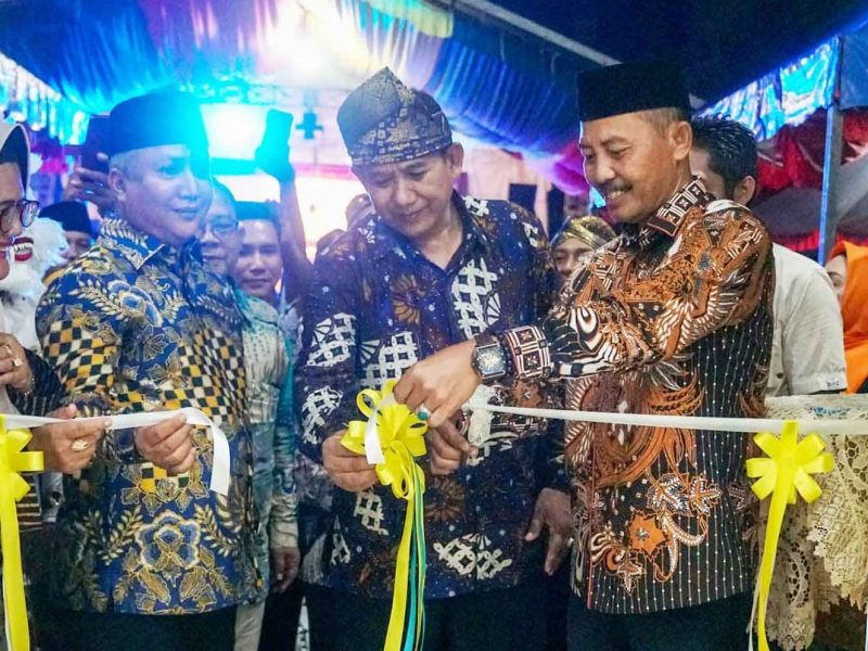 Sekretaris Daerah Provinsi Kepri Adi Prihantara mewakili Gubernur Kepri H. Ansar Ahmad menghadiri acara Peresmian Pendopo Pacitan Kota Tanjungpinang bertempat di Jl. Keramat RT, 002 / RW. 013 Kel. Batu 9 Kampung Sidomulyo Km. 13 Tanjungpinang, Sabtu (21/10/2023) malam. Foto: Diskominfo Kepri 