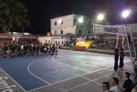 Persatuan Bola basket Seluruh Indonesia (Perbasi) Cabang Tanjungpinang menggelar turnamen bola basket cup 2023, di Lapangan Basket Teladan, Jum'at (27/10/2023) malam. Foto: Diskominfo Tanjungpinang 