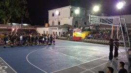 Persatuan Bola basket Seluruh Indonesia (Perbasi) Cabang Tanjungpinang menggelar turnamen bola basket cup 2023, di Lapangan Basket Teladan, Jum'at (27/10/2023) malam. Foto: Diskominfo Tanjungpinang 