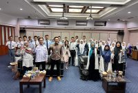 bank bjb berkomitmen untuk terus memperluas literasi keuangan, termasuk pada generasi muda. Paling baru, bank bjb Cabang Cianjur mengadakan kegiatan Bankers Cilik WideScreen bersama SMKN 1 Cianjur bertempat di ruang rapat Gede Pangrango bank bjb Cabang Cianjur. Foto: bank bjb untuk INIKEPRI.COM 