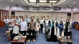 bank bjb berkomitmen untuk terus memperluas literasi keuangan, termasuk pada generasi muda. Paling baru, bank bjb Cabang Cianjur mengadakan kegiatan Bankers Cilik WideScreen bersama SMKN 1 Cianjur bertempat di ruang rapat Gede Pangrango bank bjb Cabang Cianjur. Foto: bank bjb untuk INIKEPRI.COM 