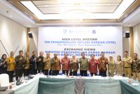 Gubernur Kepulauan Riau Ansar Ahmad memimpin Tim Pengendalian Inflasi Daerah (TPID) Kepri  melaksanakan high level meeting bersama (TPID) Provinsi DKI Jakarta, di Jakarta, Selasa (14/11/2023). Foto: Diskominfo Kepri 